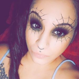 Meet your Posher, Tina